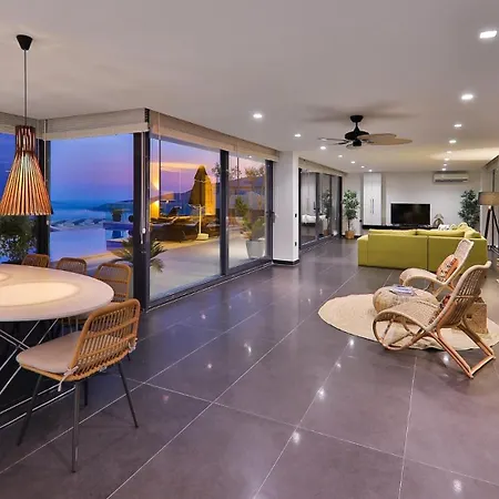 Villa 4 Bedroom - 4780 *
